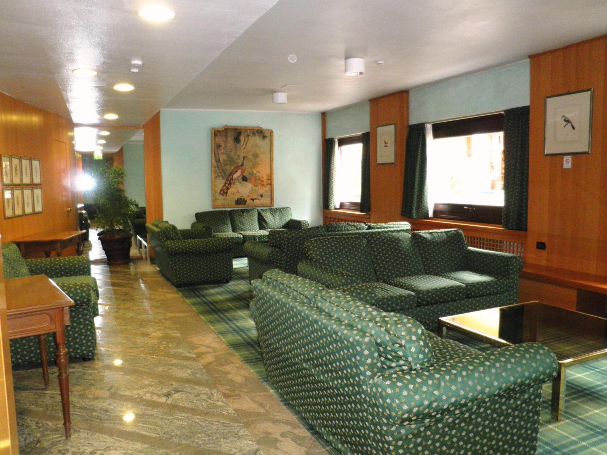 Residence Hotel Sport Campiglio Madonna di Campiglio Bagian luar foto